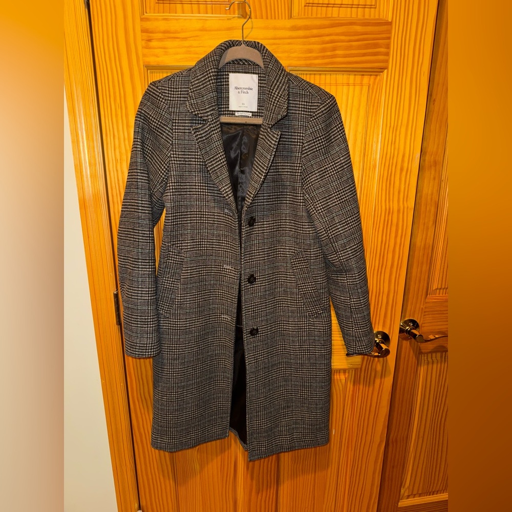 Abercrombie & Fitch Black and White Houndstooth Dad Coat
